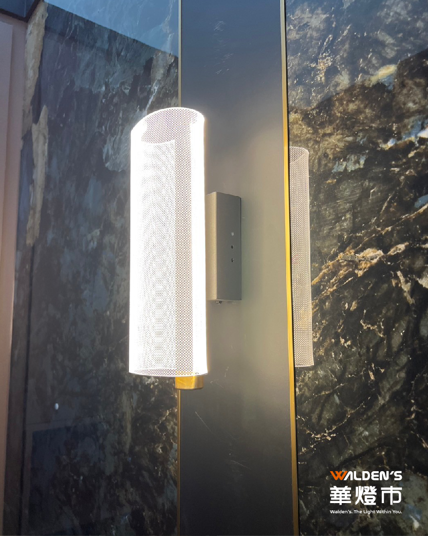 燈光不只是照明，更是家的氛圍營造者。華燈市壁燈以柔和光線點綴空間，無論是客廳、臥室、玄關與戶外，能增添溫馨層次感，讓每一處都充滿細膩光影。